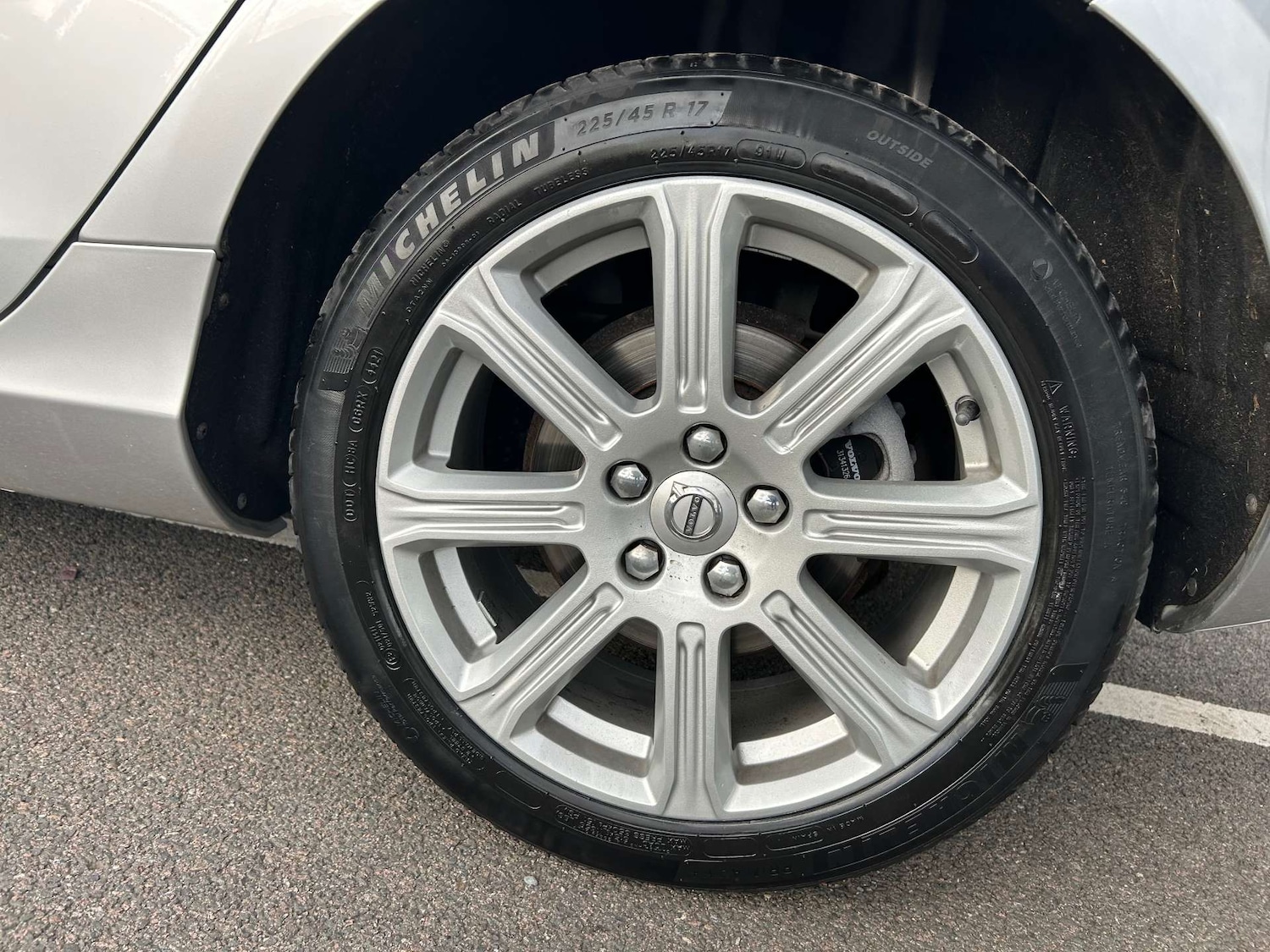 Used Volvo V40 2018 for sale - 76352631: Photo 13