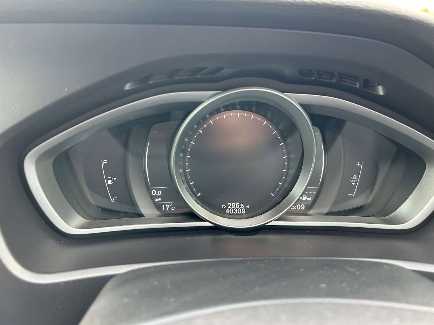 Used Volvo V40 2018 for sale - 76352631: Photo 32