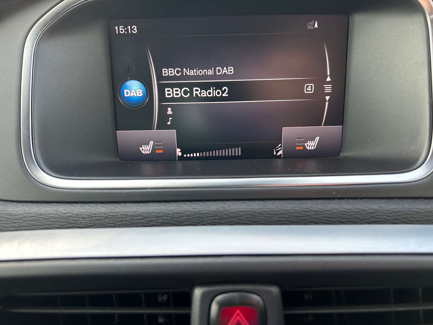 Used Volvo V40 2018 for sale - 76352631: Photo 46