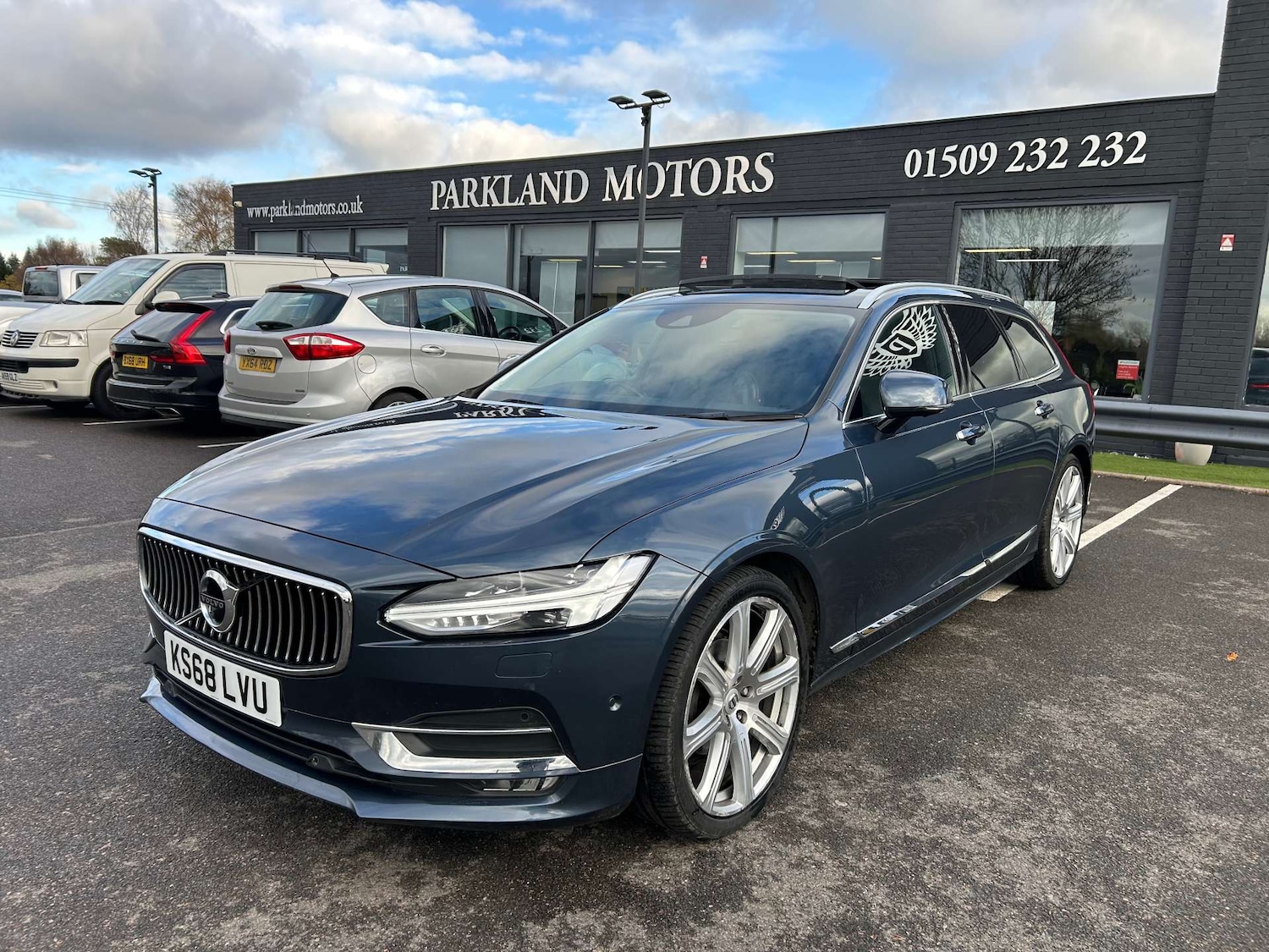 Used Volvo V90 2018 for sale - 76629670: Photo 4