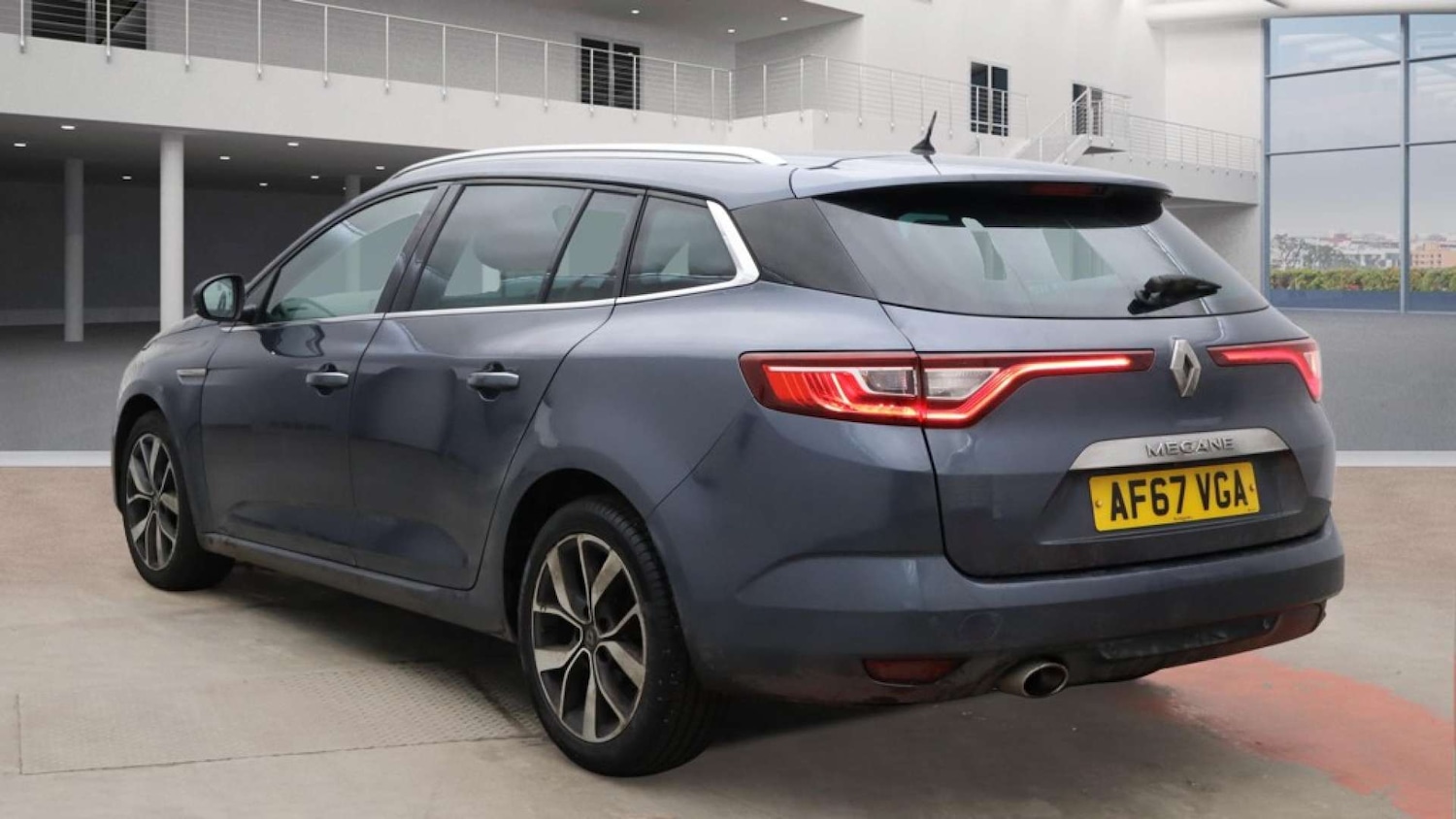 Used Renault Megane 2017 for sale - 77157196: Photo 4