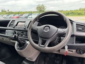 Used Volkswagen Transporter 2020 for sale - 79411073: Photo