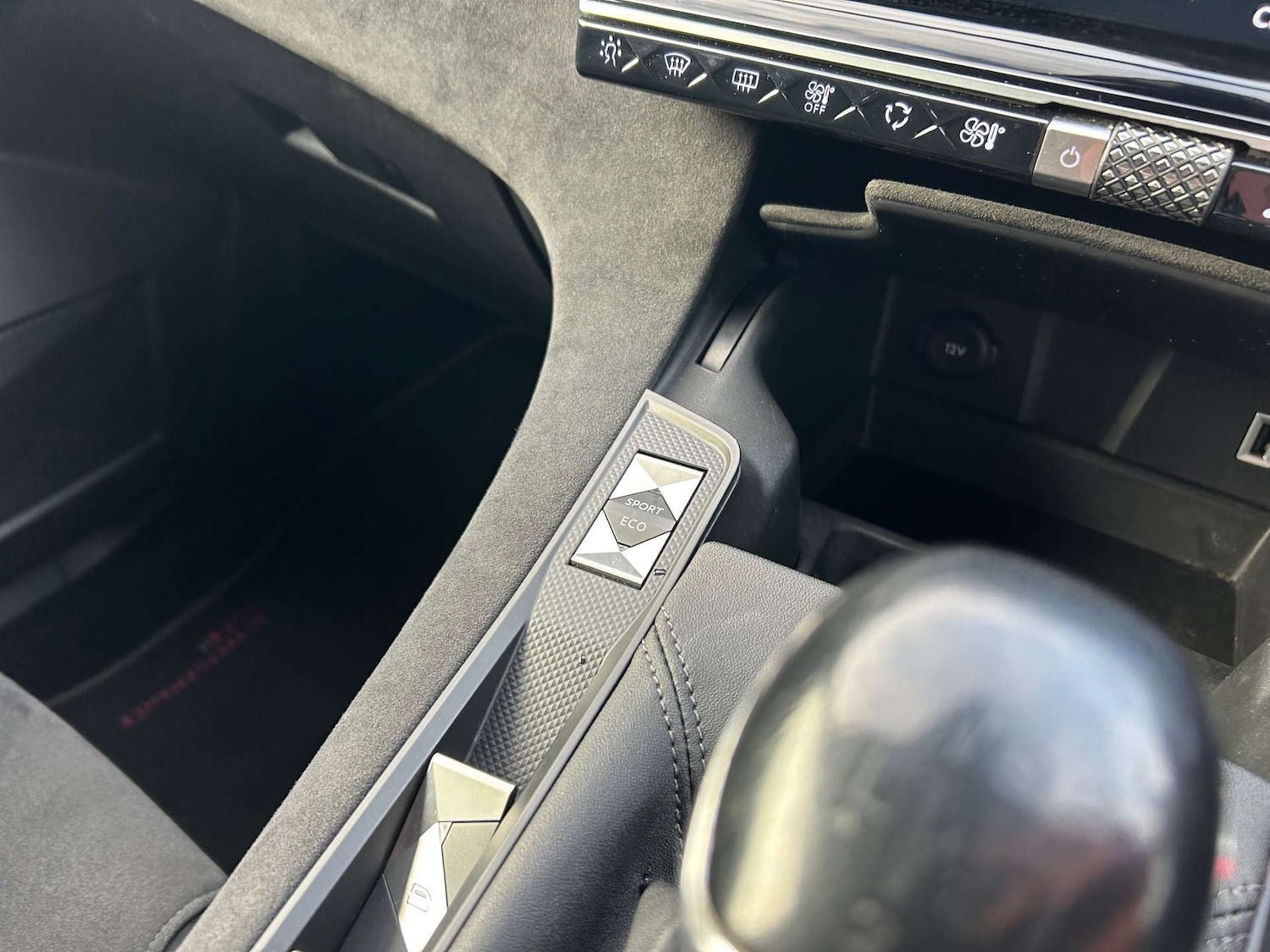 Used DS Automobiles DS 7 Crossback 2020 for sale - 76946122: Photo 49