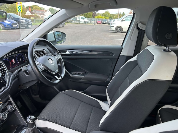 Used Volkswagen T-Roc 2018 for sale - 76020190: Photo 27
