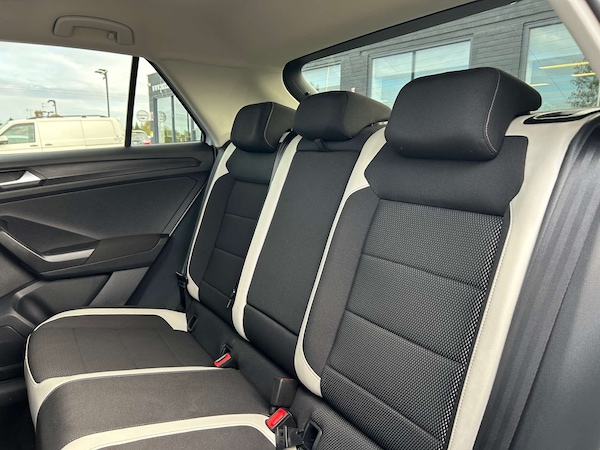 Used Volkswagen T-Roc 2018 for sale - 76020190: Photo 32