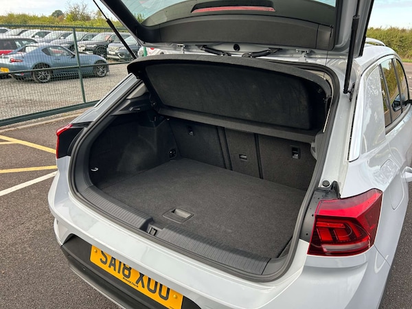 Used Volkswagen T-Roc 2018 for sale - 76020190: Photo 42