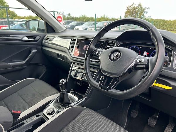 Used Volkswagen T-Roc 2018 for sale - 76020190: Photo 44