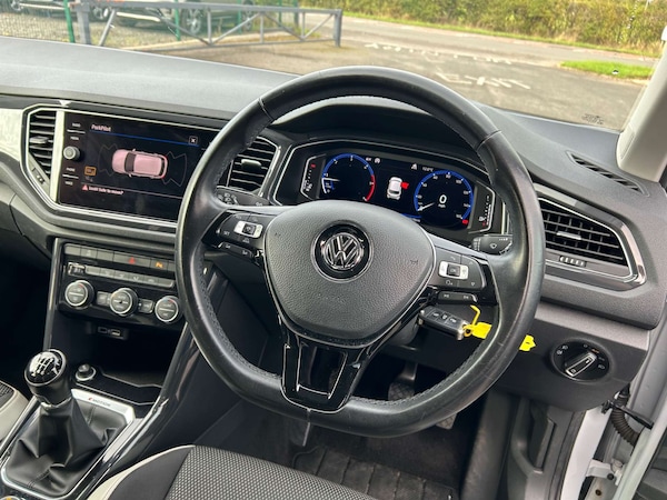 Used Volkswagen T-Roc 2018 for sale - 76020190: Photo 48
