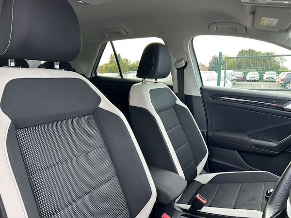 Used Volkswagen T-Roc 2018 for sale - 76020190: Photo 49