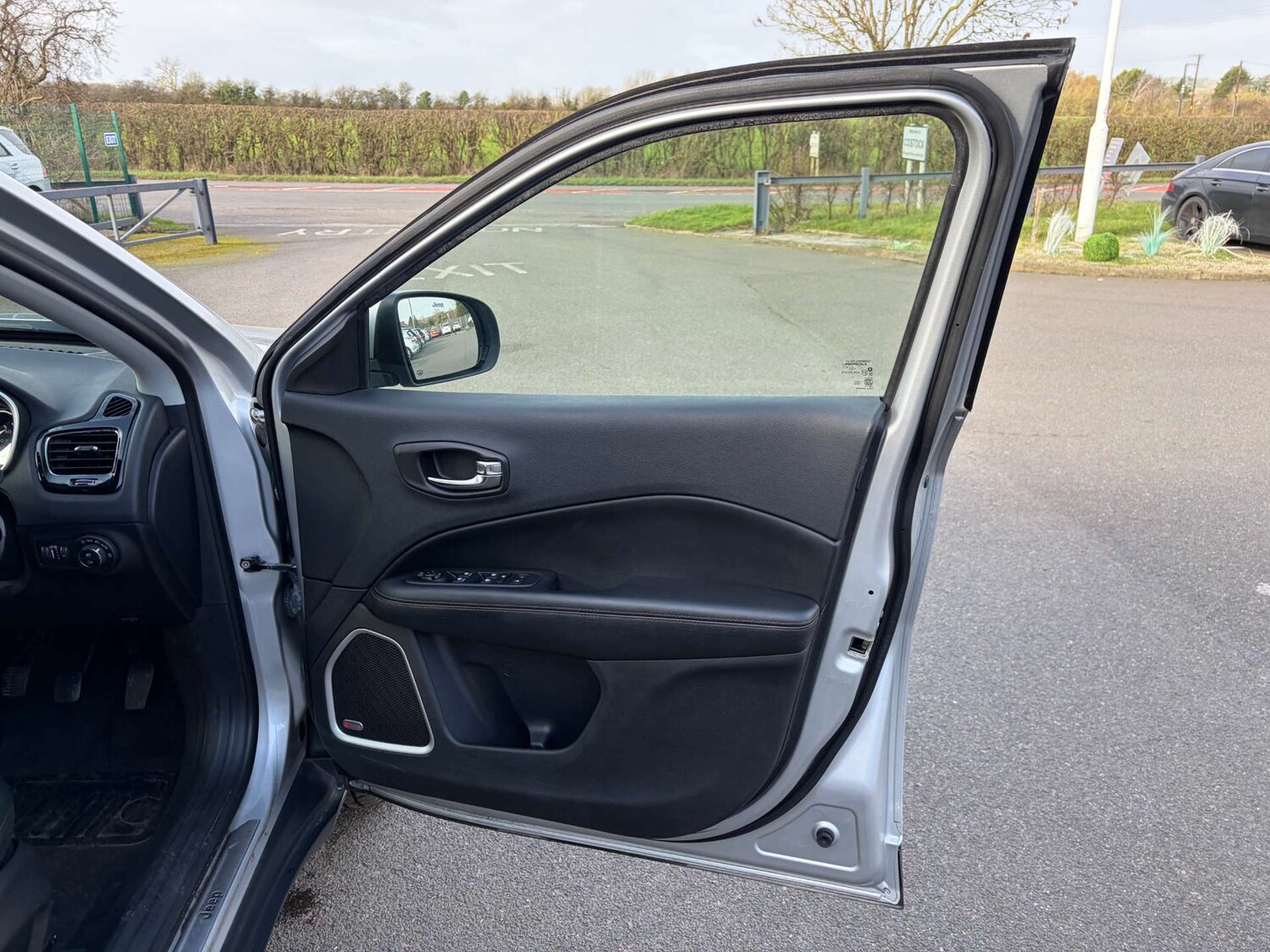 Used Jeep Compass 2019 for sale - 77845614: Photo 37