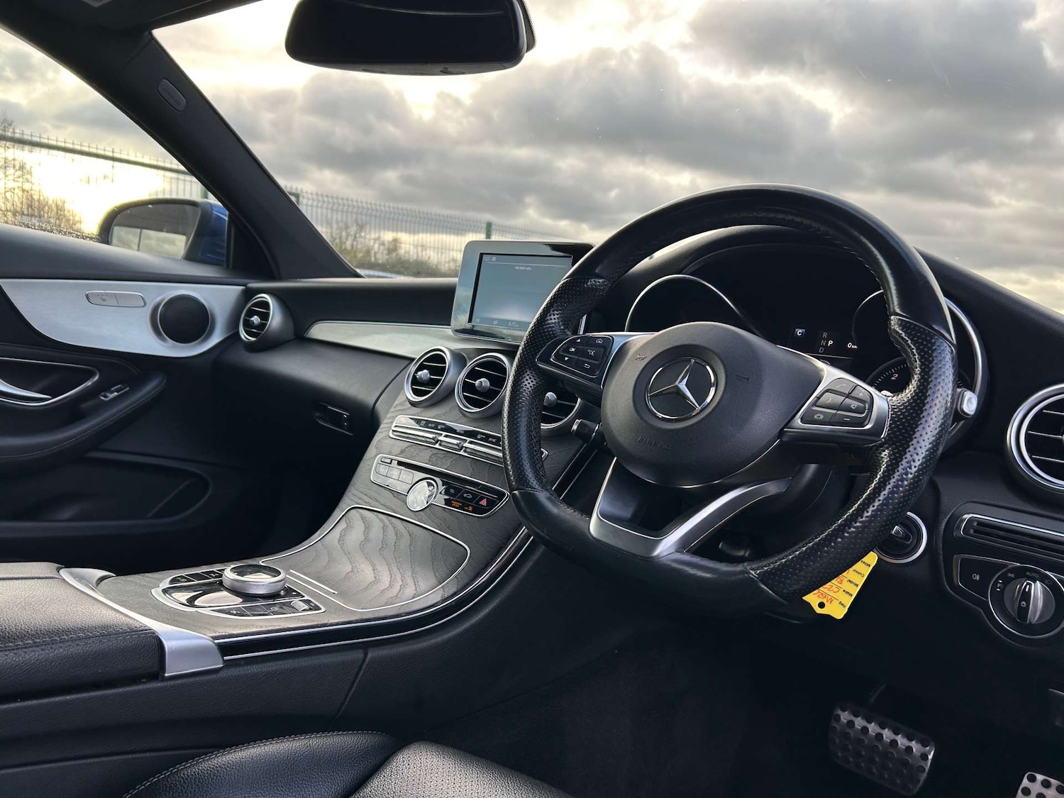 Used Mercedes-Benz C Class 2017 for sale - 76223012: Photo 2