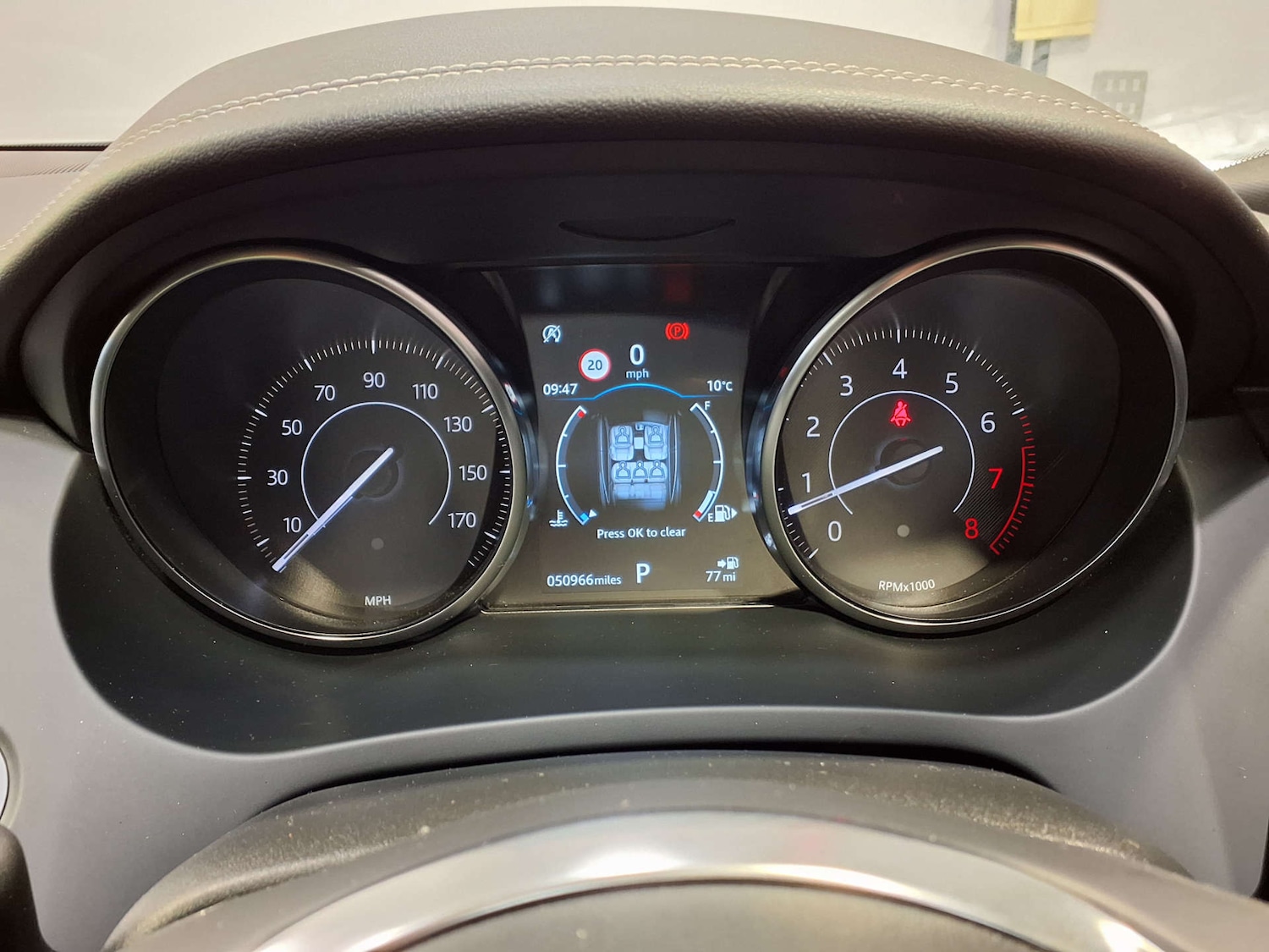 Used Jaguar E-Pace 2018 for sale - 76352629: Photo 13