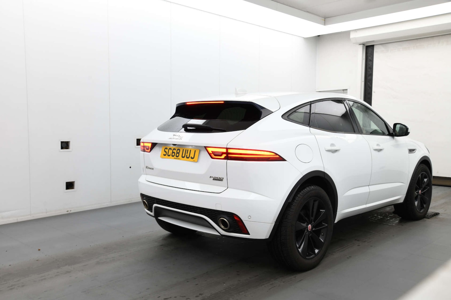Used Jaguar E-Pace 2018 for sale - 76352629: Photo 7