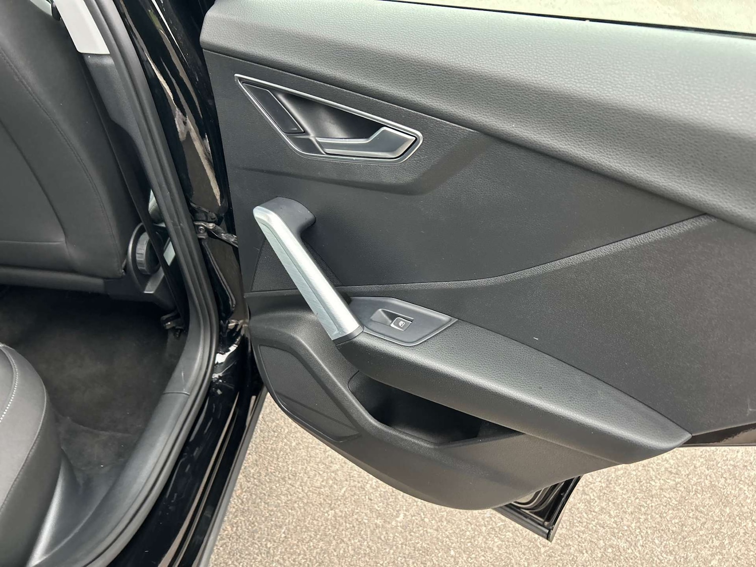 Used Audi Q2 2017 for sale - 77189552: Photo 41