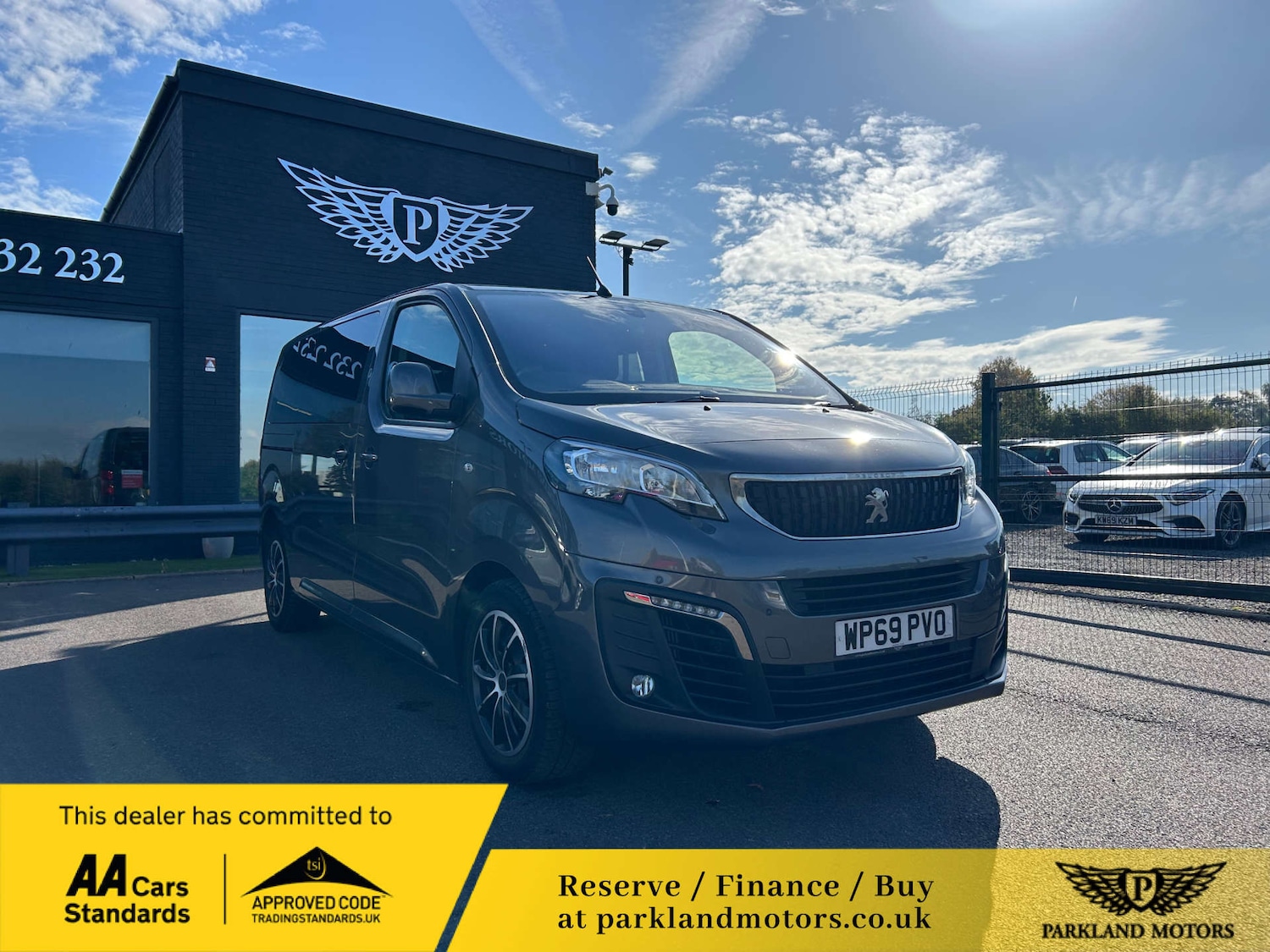 Used Peugeot Traveller 2019 for sale - 76115769: Photo 1