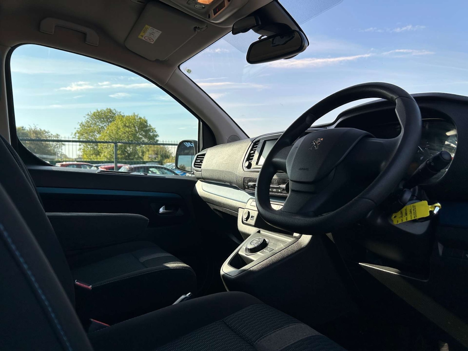 Used Peugeot Traveller 2019 for sale - 76115769: Photo 15