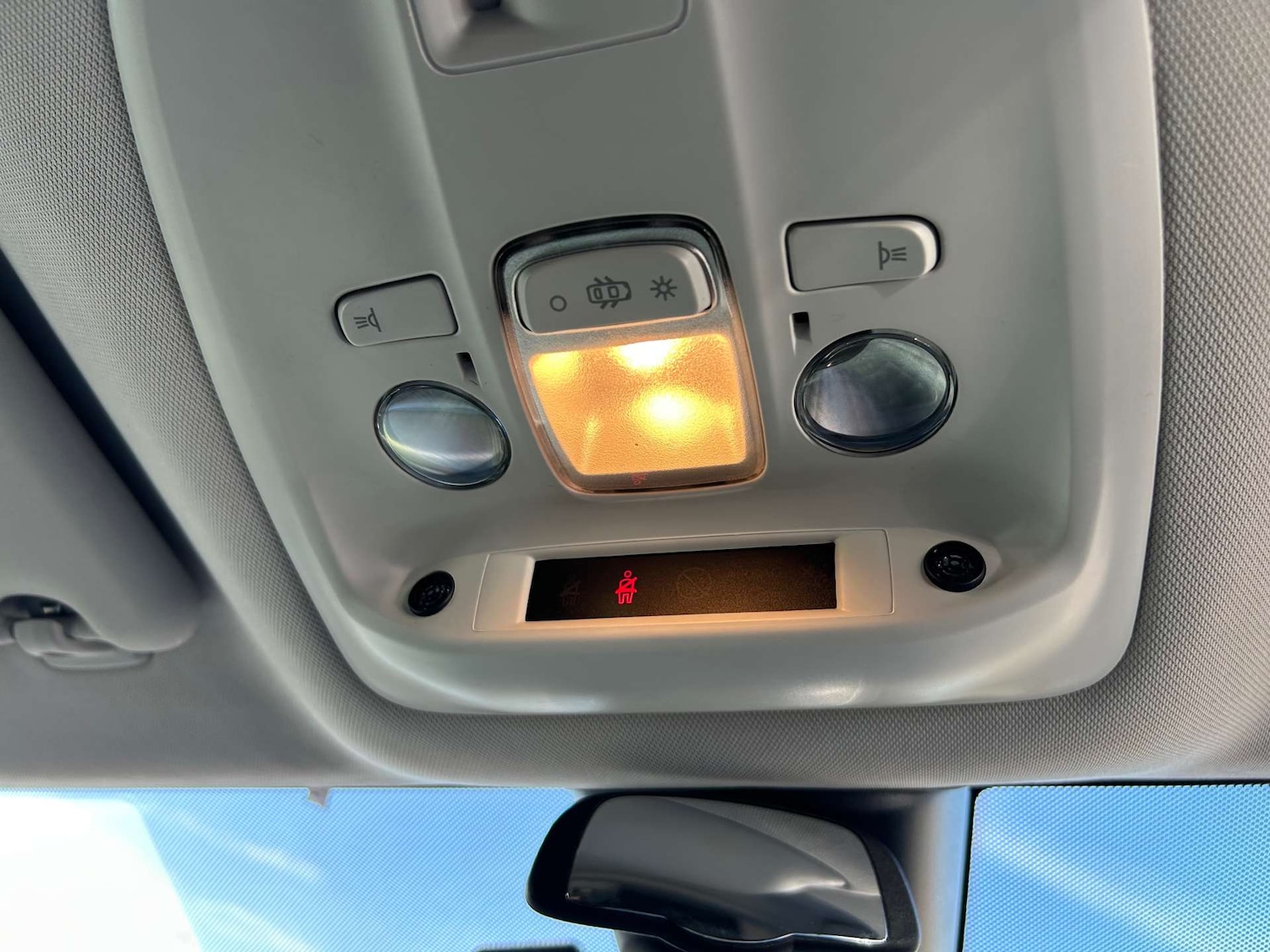 Used Peugeot Traveller 2019 for sale - 76115769: Photo 17