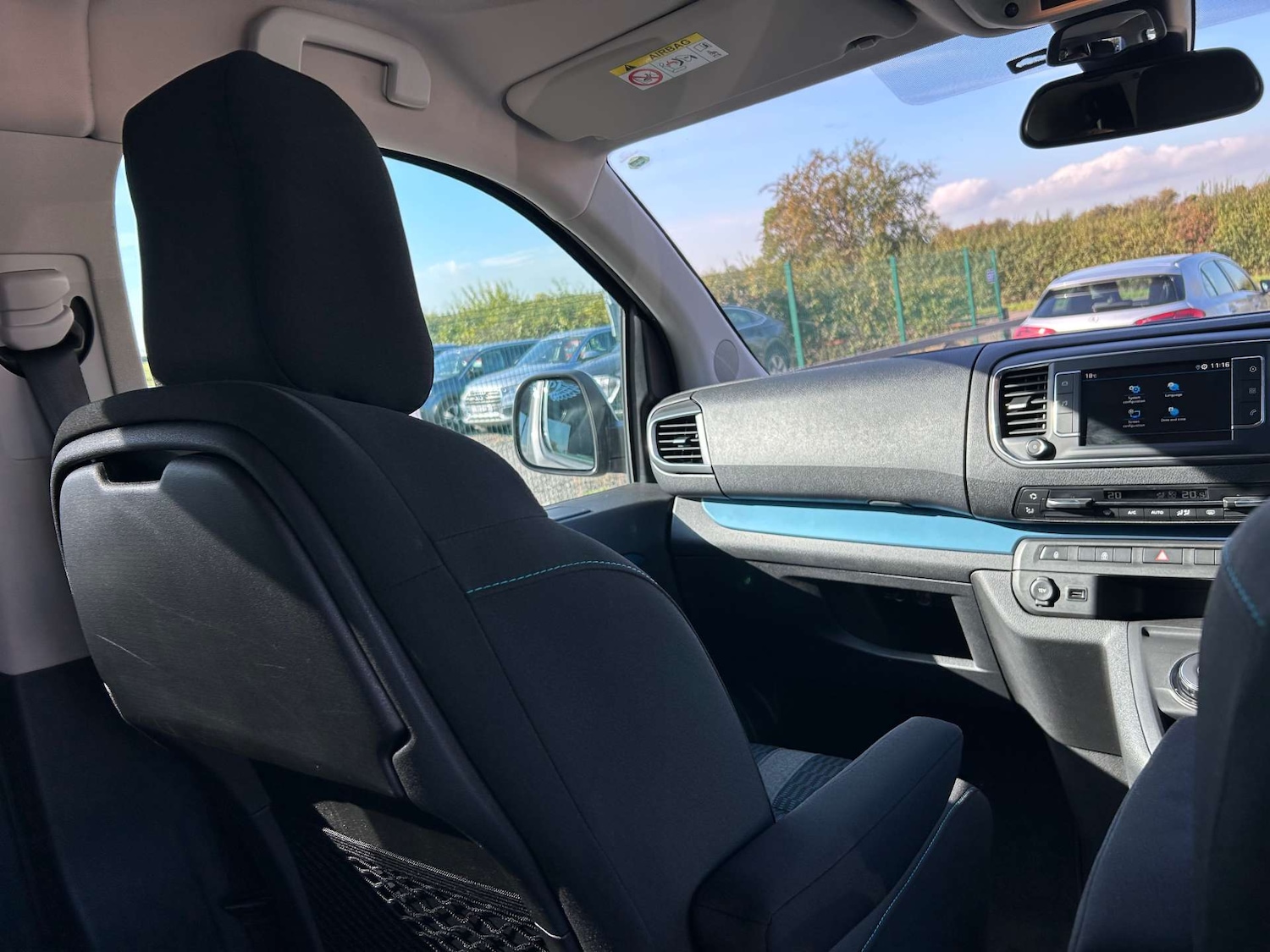 Used Peugeot Traveller 2019 for sale - 76115769: Photo 25