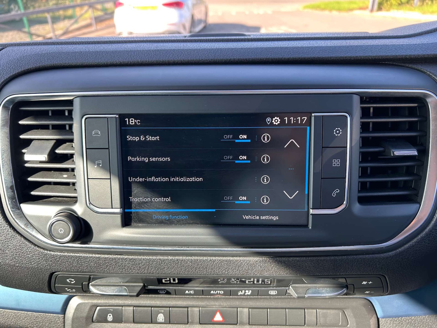 Used Peugeot Traveller 2019 for sale - 76115769: Photo 32