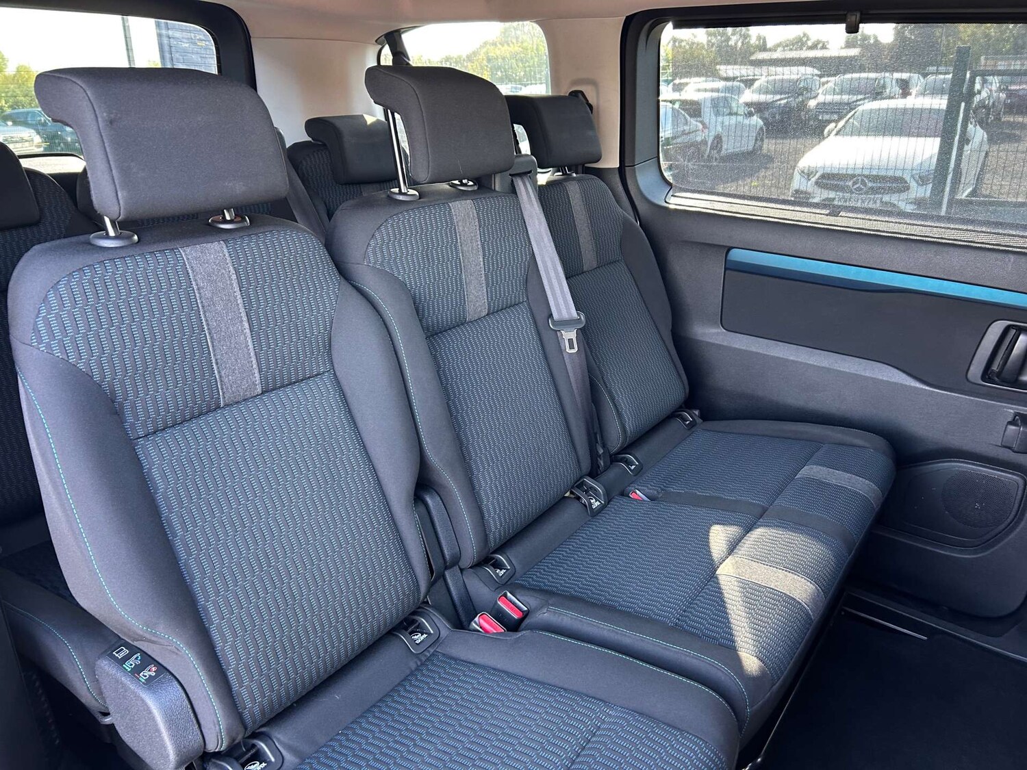 Used Peugeot Traveller 2019 for sale - 76115769: Photo 42