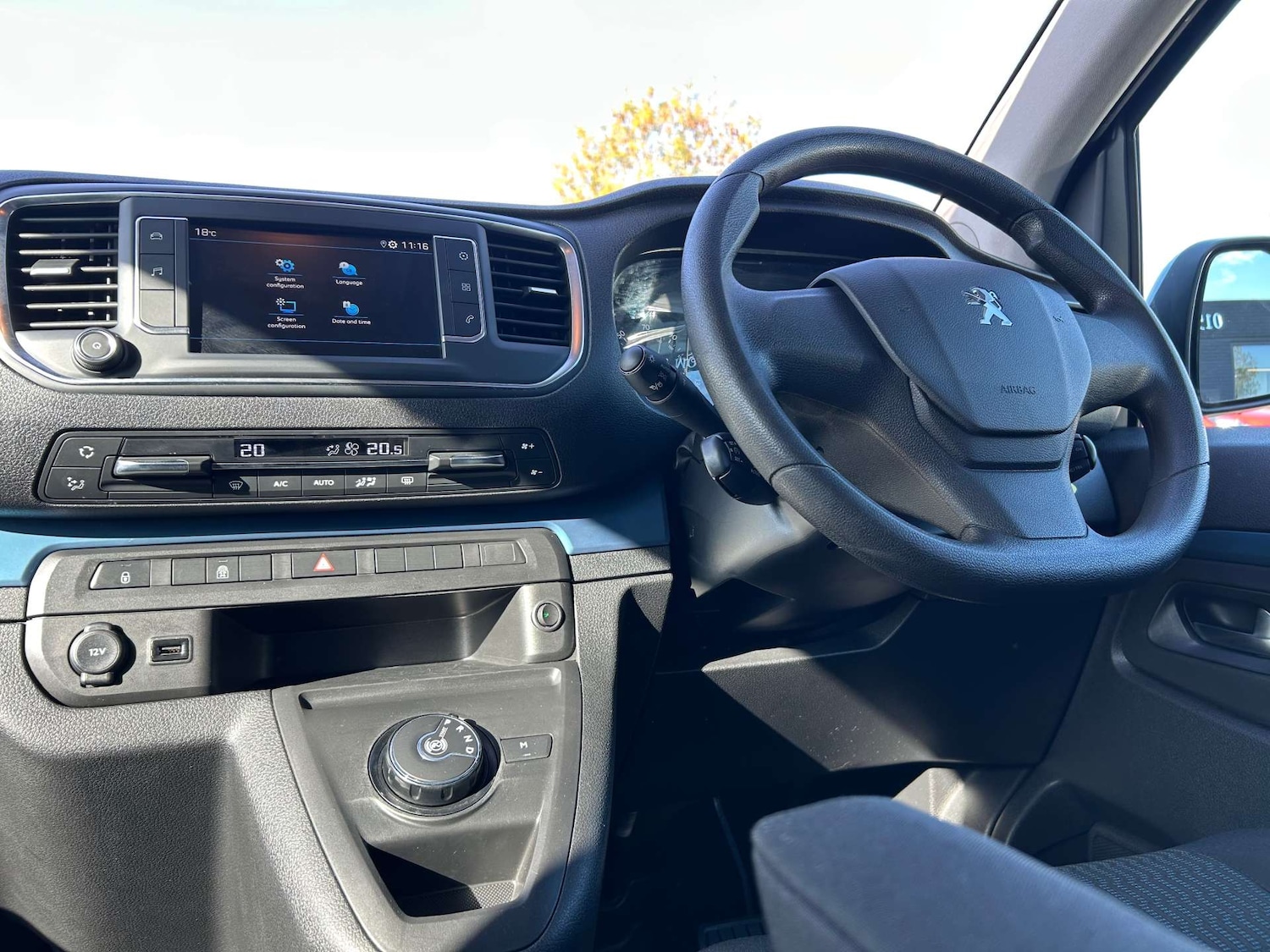 Used Peugeot Traveller 2019 for sale - 76115769: Photo 43