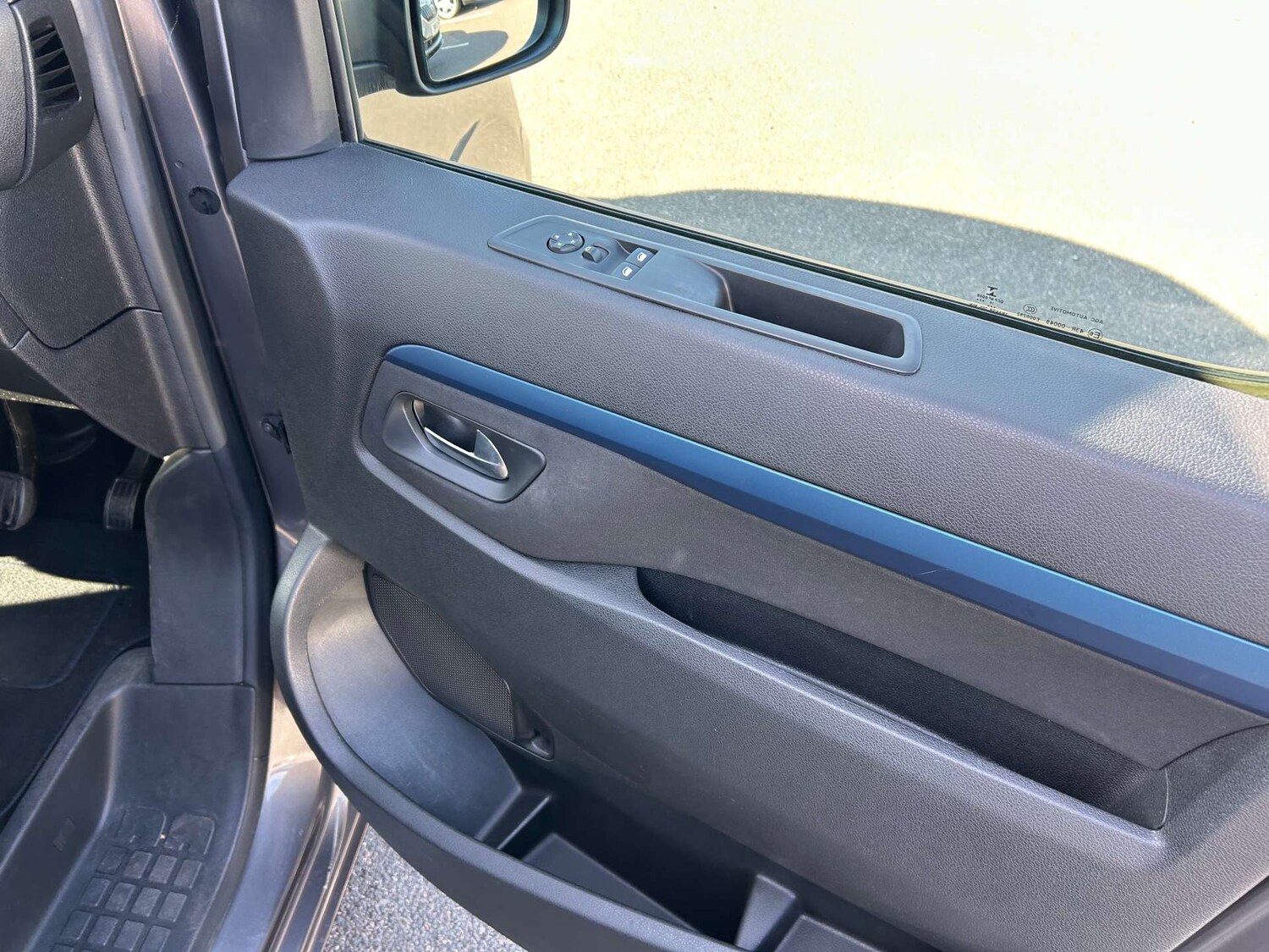 Used Peugeot Traveller 2019 for sale - 76115769: Photo 44