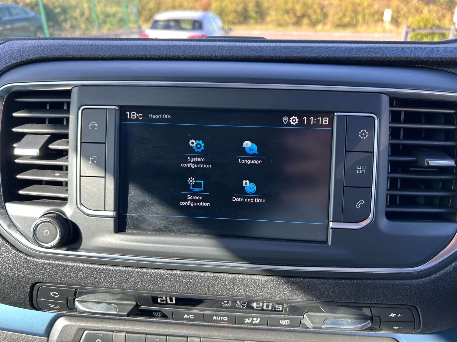 Used Peugeot Traveller 2019 for sale - 76115769: Photo 53