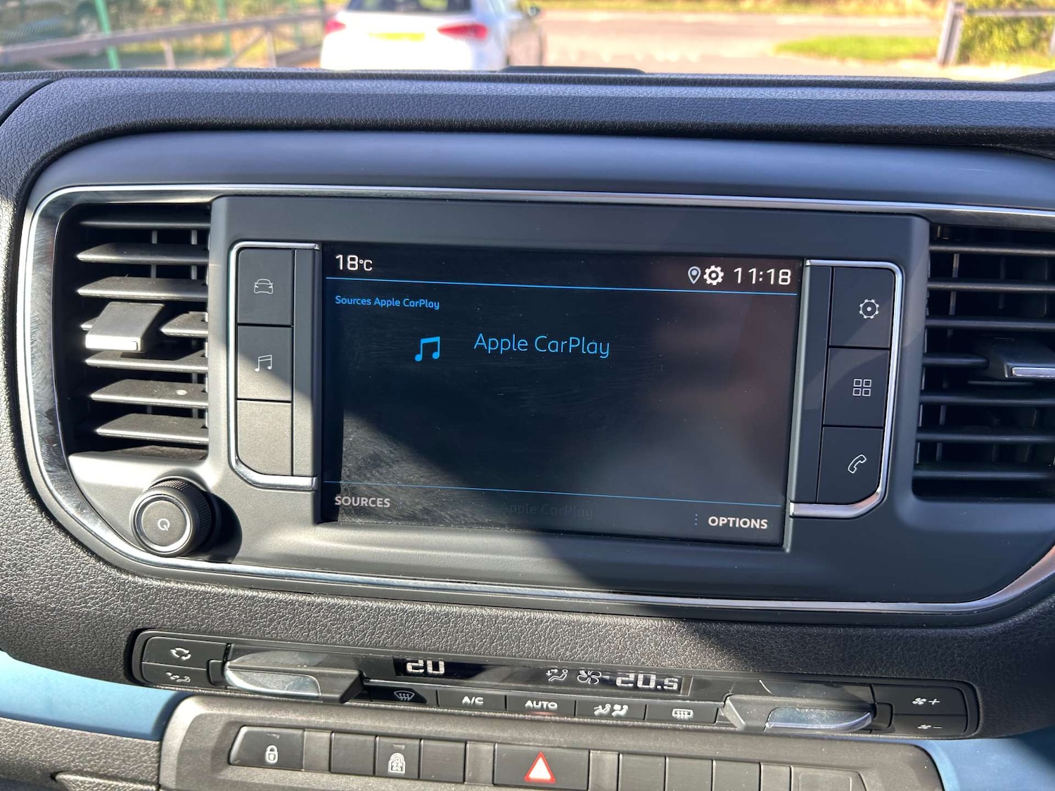 Used Peugeot Traveller 2019 for sale - 76115769: Photo 55