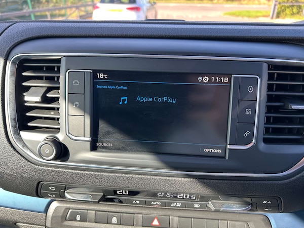 Used Peugeot Traveller 2019 for sale - 76115769: Photo 55