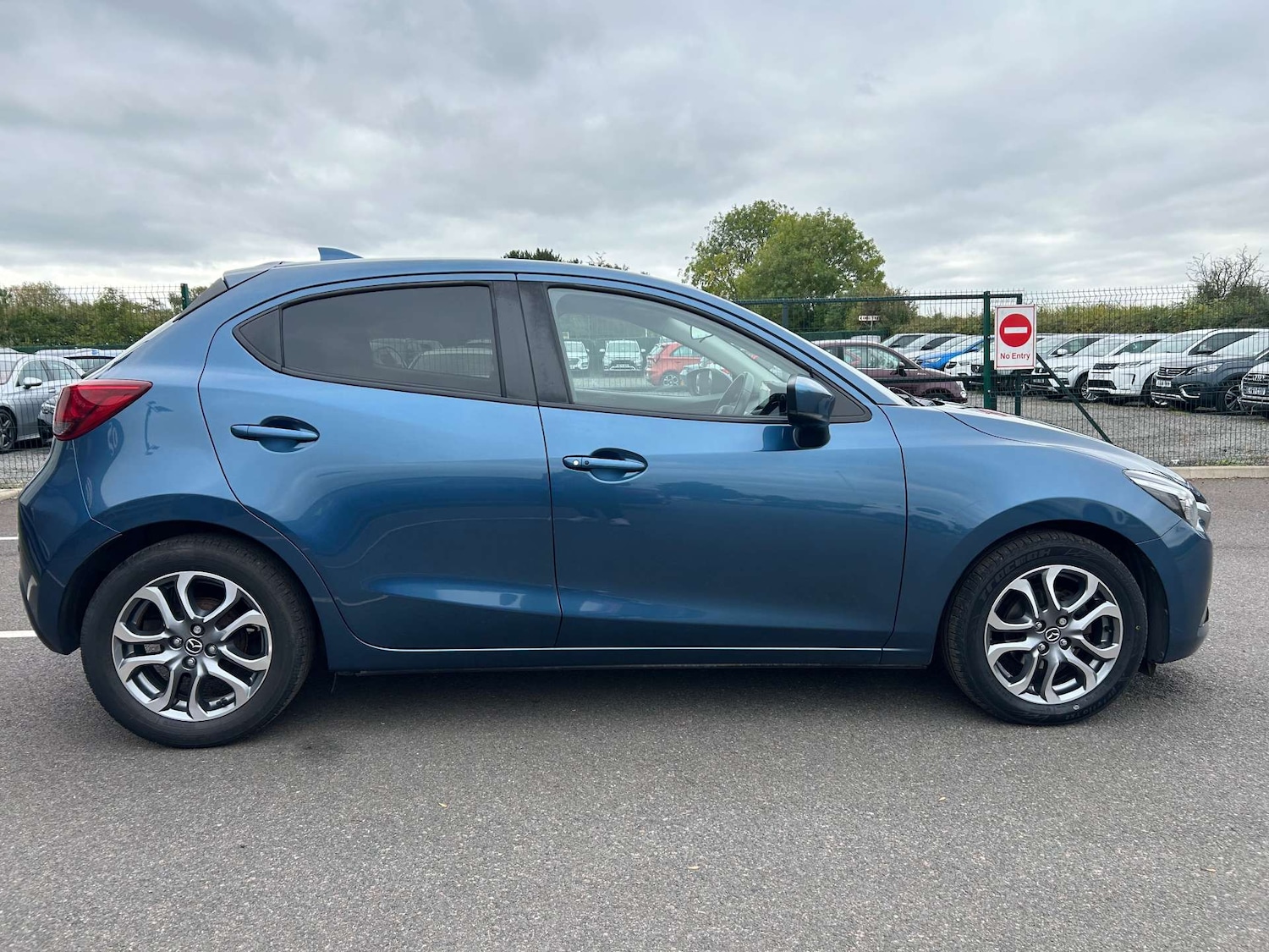 Used Mazda Mazda2 2019 for sale - 76601727: Photo 9