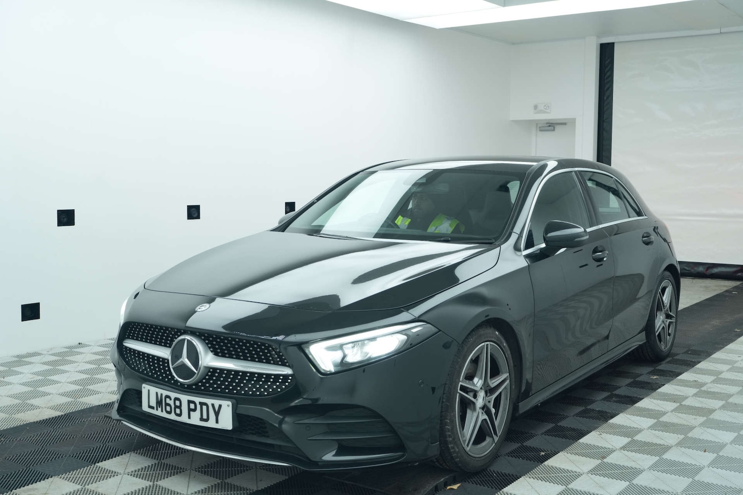 Used Mercedes-Benz A-Class 2018 for sale - 77313762: Photo 3