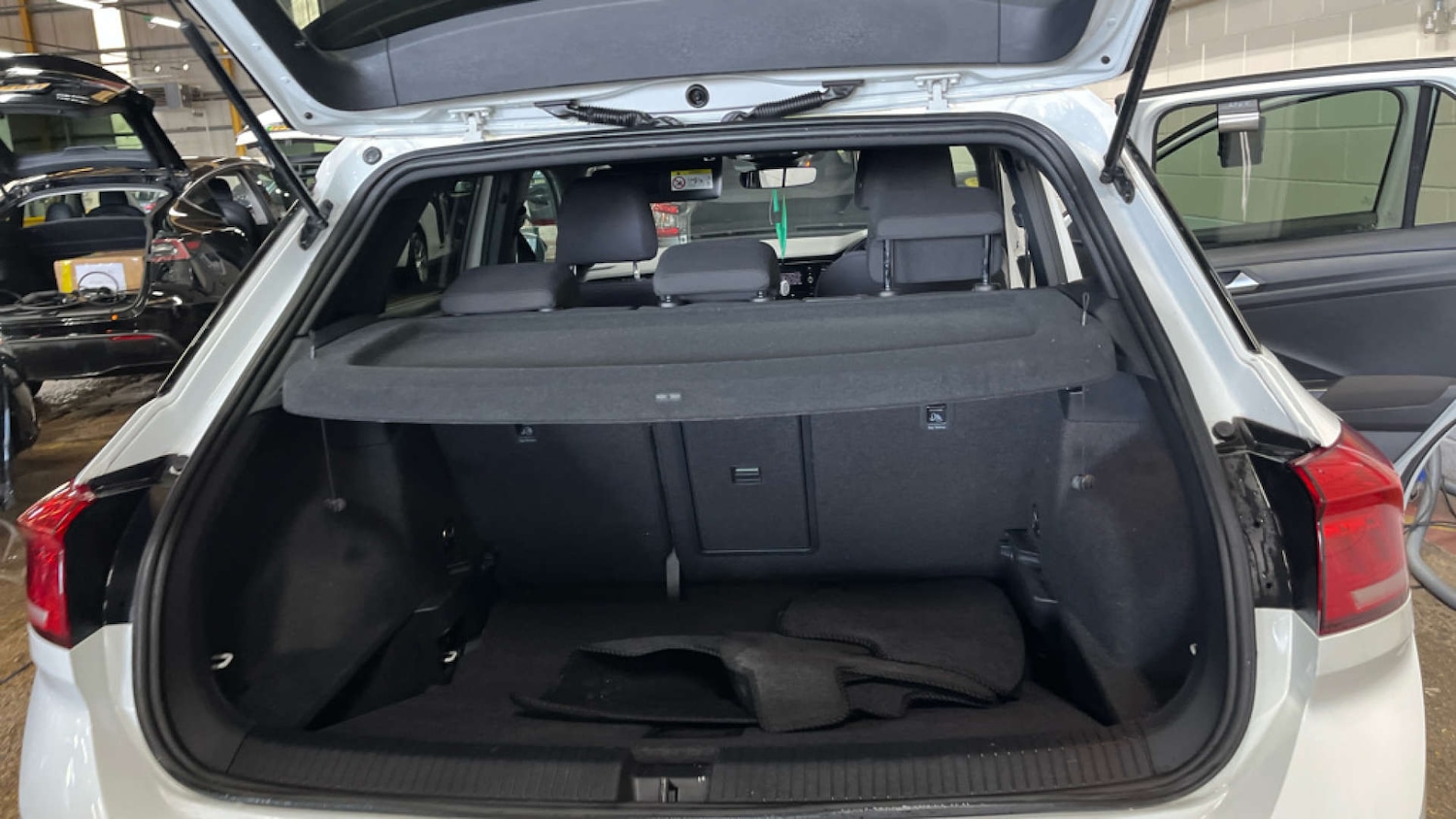 Used Volkswagen T-Roc 2021 for sale - 78014272: Photo 8