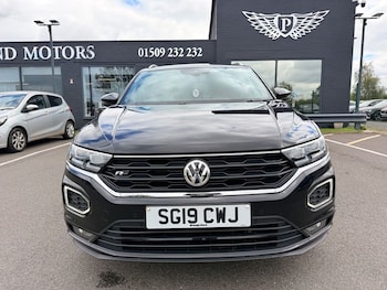 Used Volkswagen T-Roc 2019 for sale - 75397402: Photo
