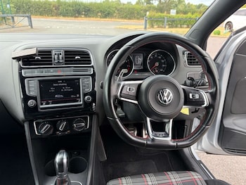 Used Volkswagen Polo 2016 for sale - 79380595: Photo