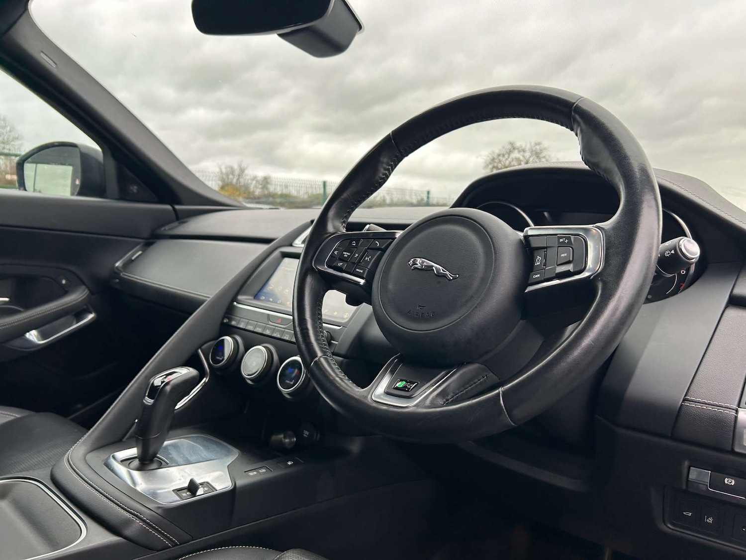 Used Jaguar E-Pace 2018 for sale - 77283177: Photo 41