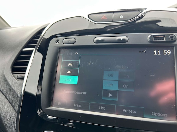 Used Renault Captur 2017 for sale - 76280382: Photo 17