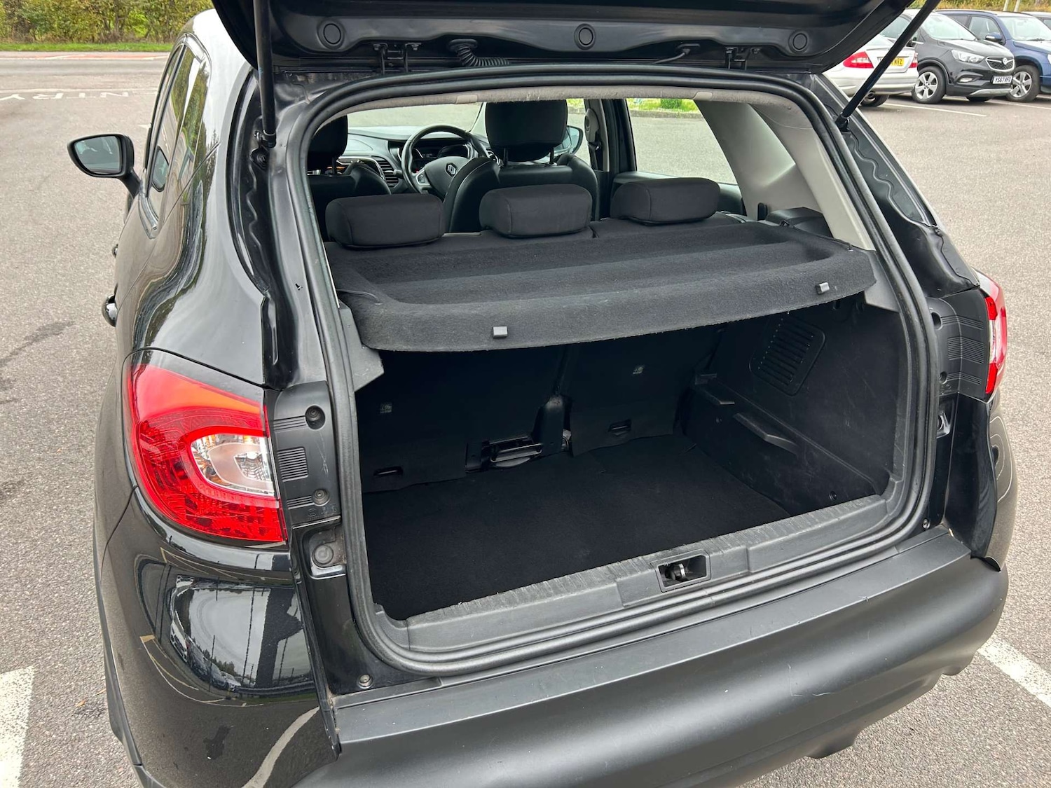 Used Renault Captur 2017 for sale - 76280382: Photo 32