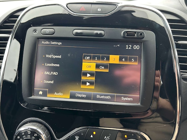 Used Renault Captur 2017 for sale - 76280382: Photo 37