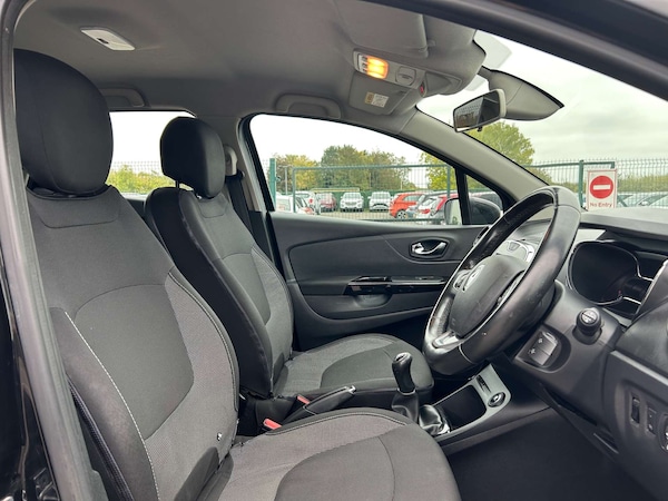 Used Renault Captur 2017 for sale - 76280382: Photo 42