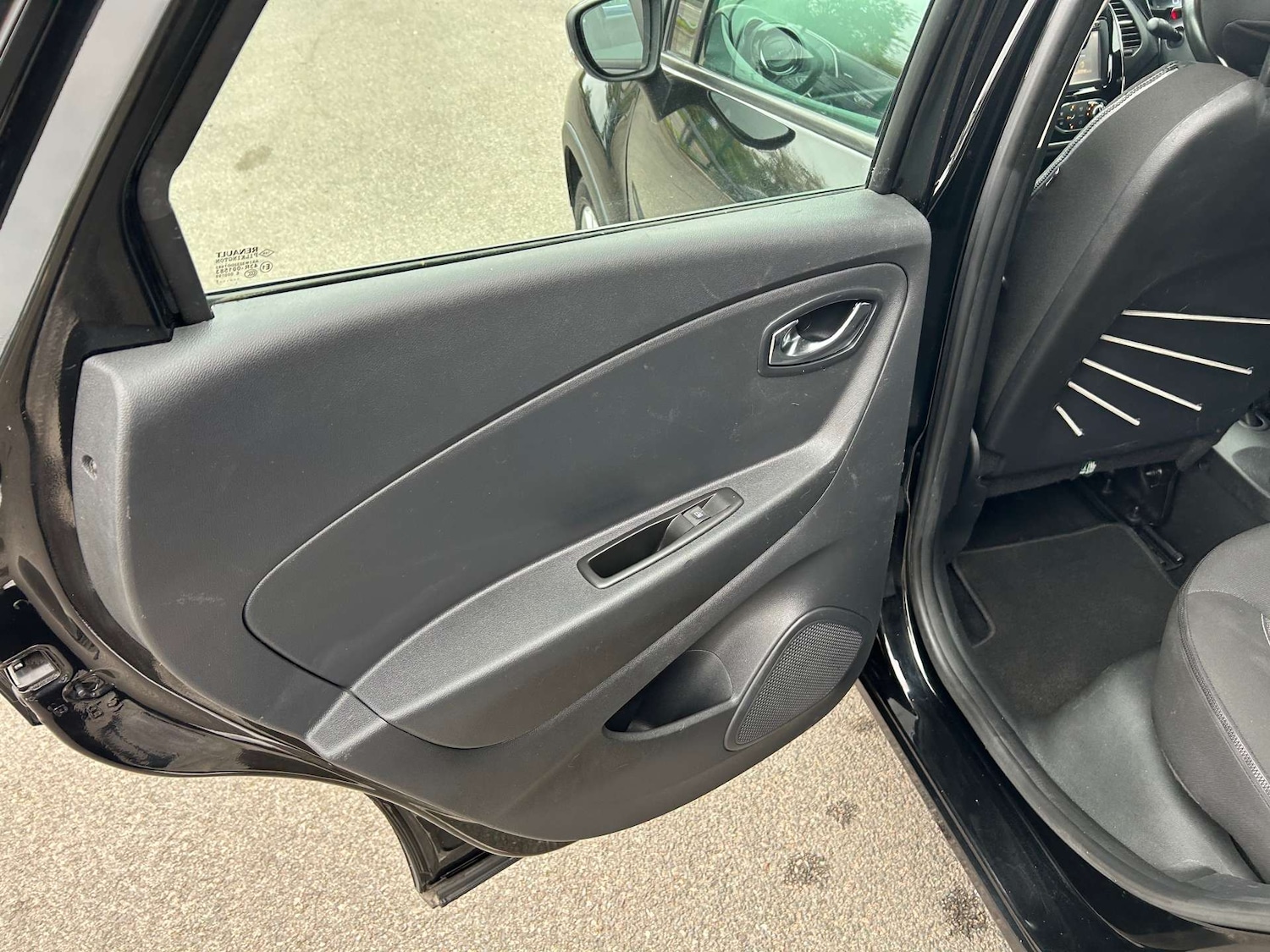 Used Renault Captur 2017 for sale - 76280382: Photo 44