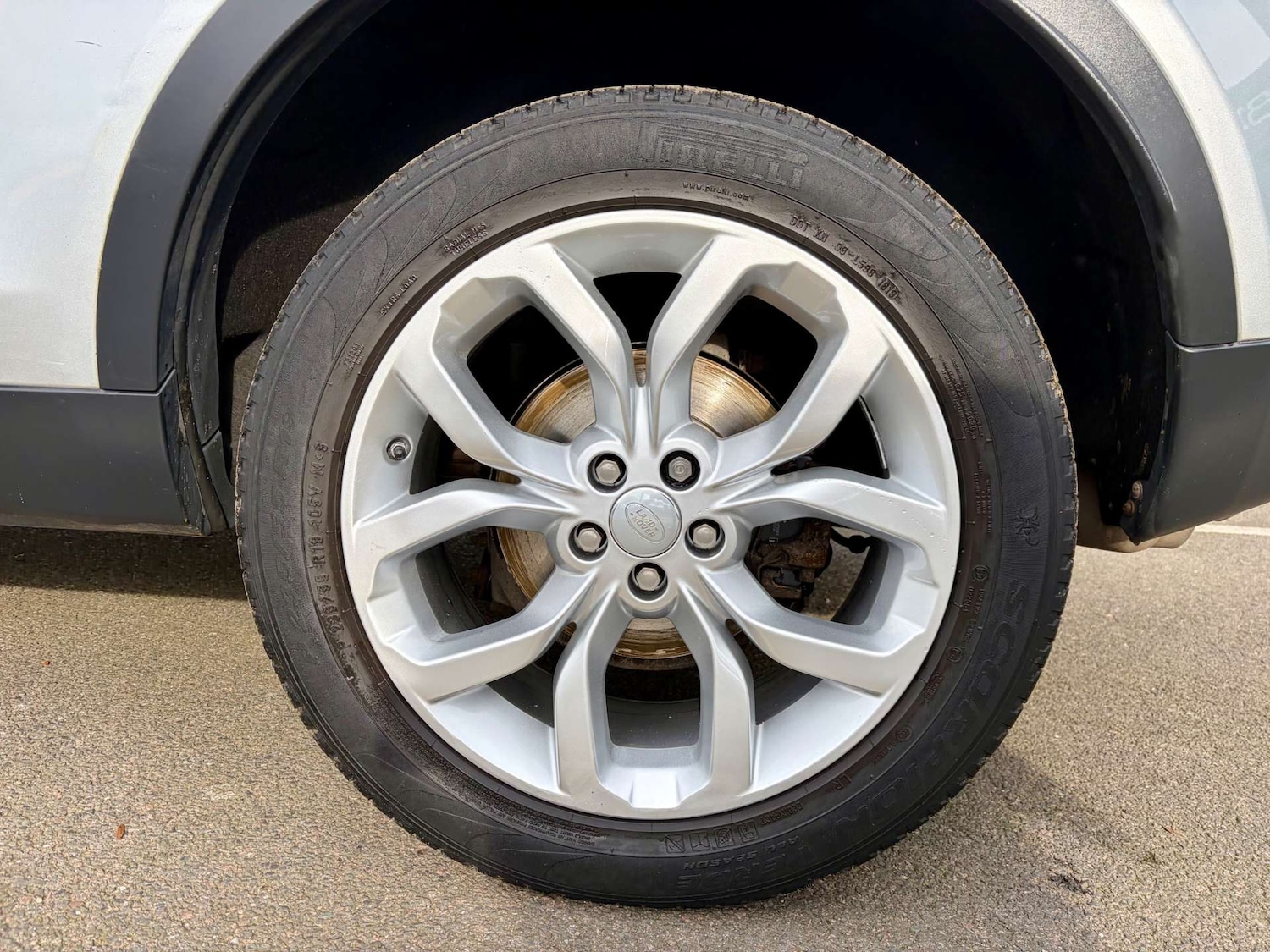 Used Land Rover Discovery Sport 2019 for sale - 77797075: Photo 11