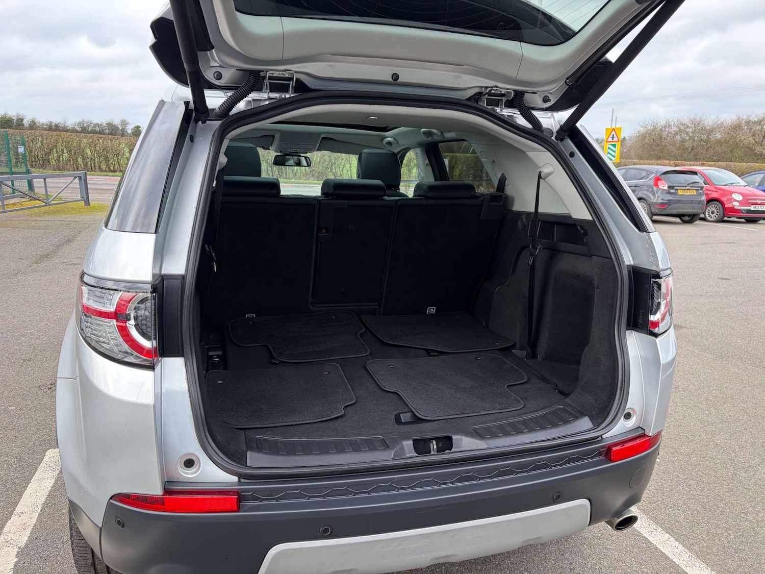 Used Land Rover Discovery Sport 2019 for sale - 77797075: Photo 26