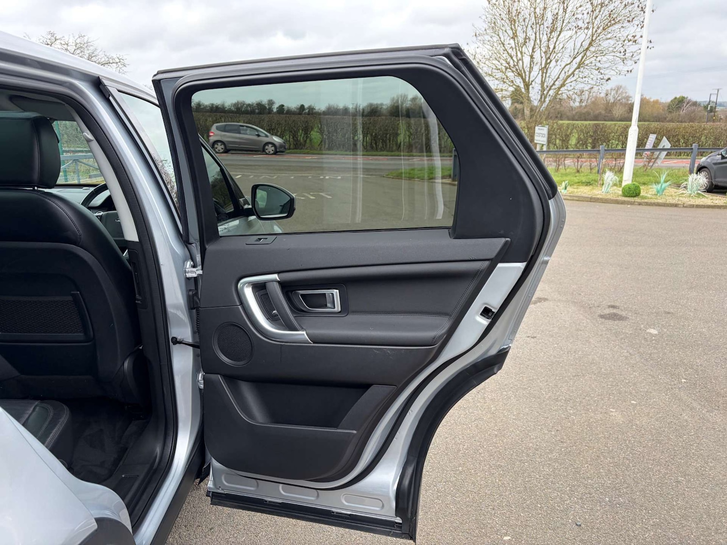 Used Land Rover Discovery Sport 2019 for sale - 77797075: Photo 30