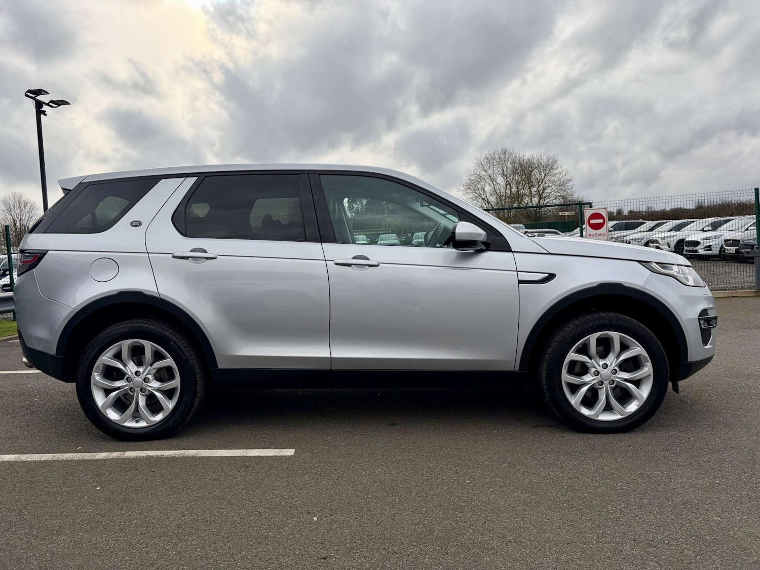 Used Land Rover Discovery Sport 2019 for sale - 77797075: Photo 9