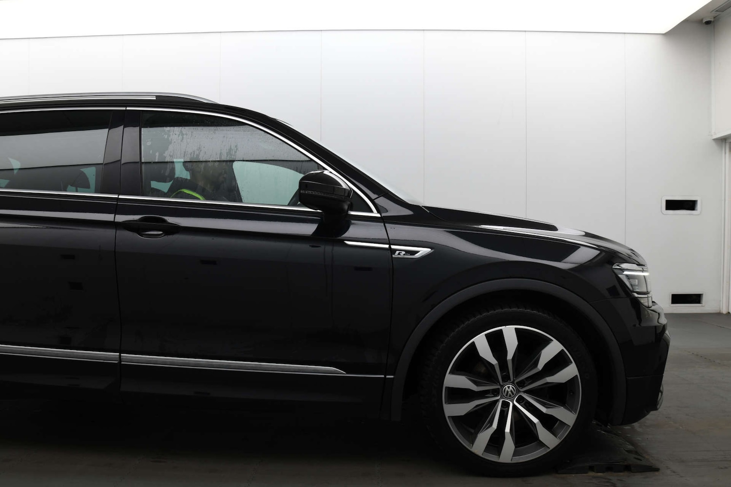 Used Volkswagen Tiguan 2018 for sale - 77721659: Photo 10