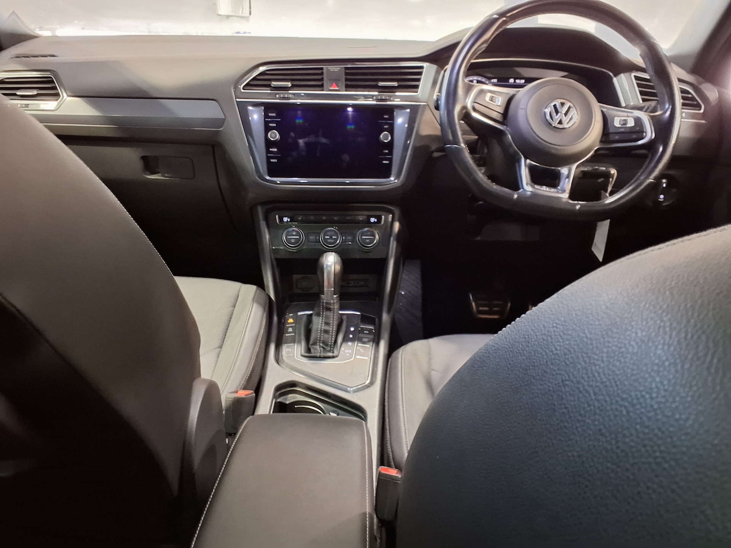 Used Volkswagen Tiguan 2018 for sale - 77721659: Photo 14