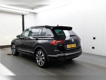 Used Volkswagen Tiguan 2018 for sale - 77721659: Photo