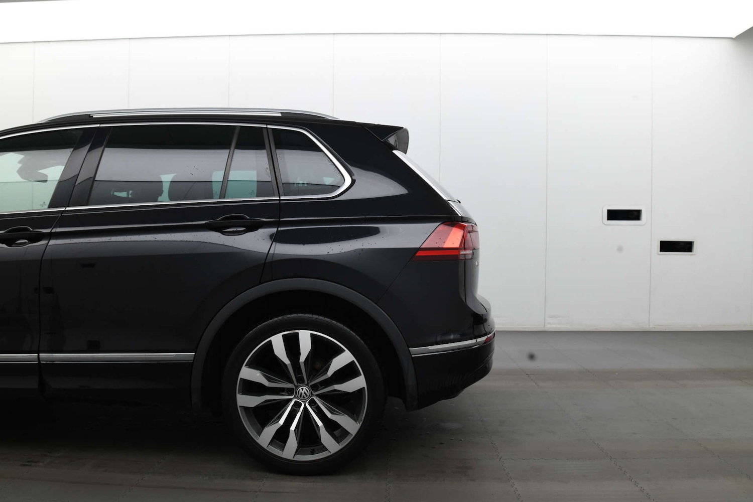 Used Volkswagen Tiguan 2018 for sale - 77721659: Photo 8