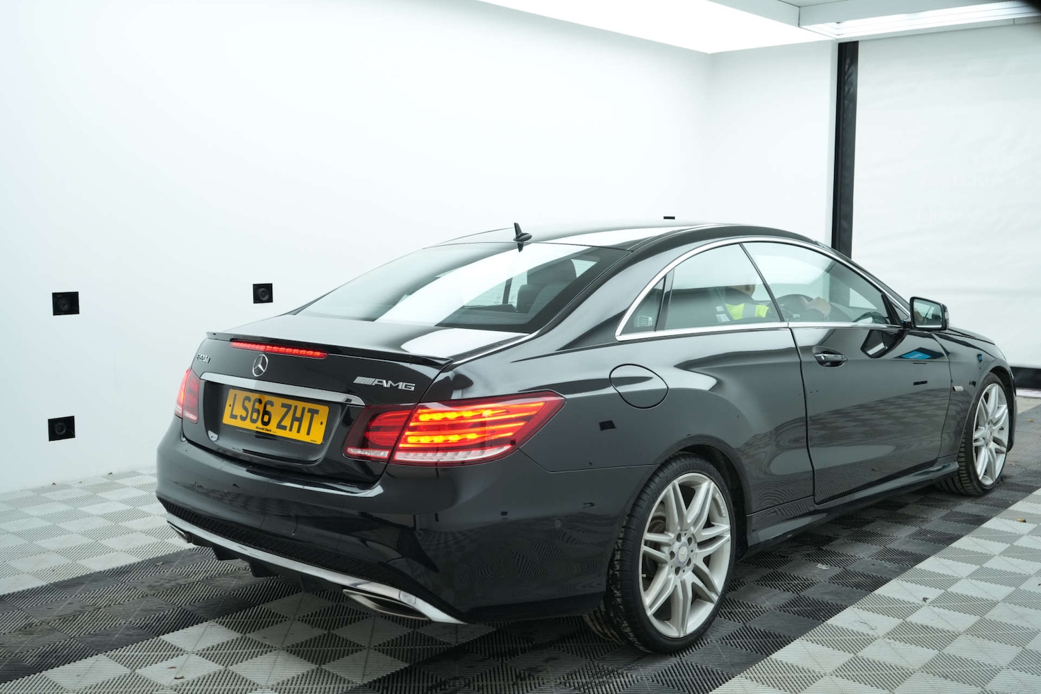 Used Mercedes-Benz E Class 2016 for sale - 77163694: Photo 4