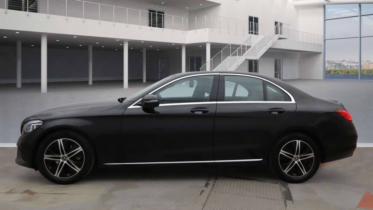 Used Mercedes-Benz C Class 2019 for sale - 76352653: Photo 7